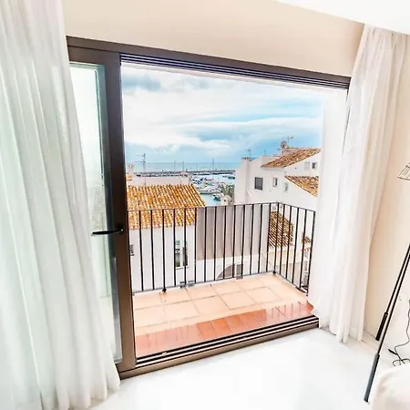 Bright Duplex In Puerto Banus With Marina Views *